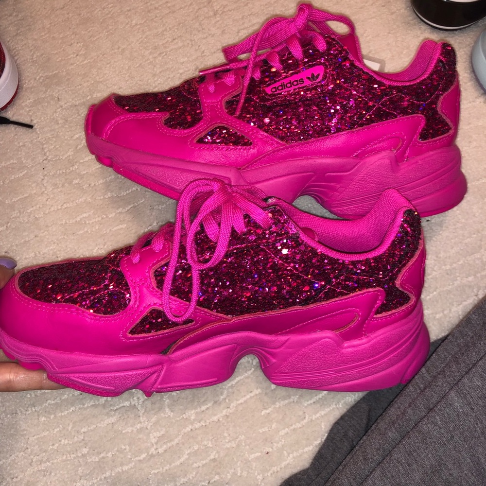 Adidas falcon sneaker